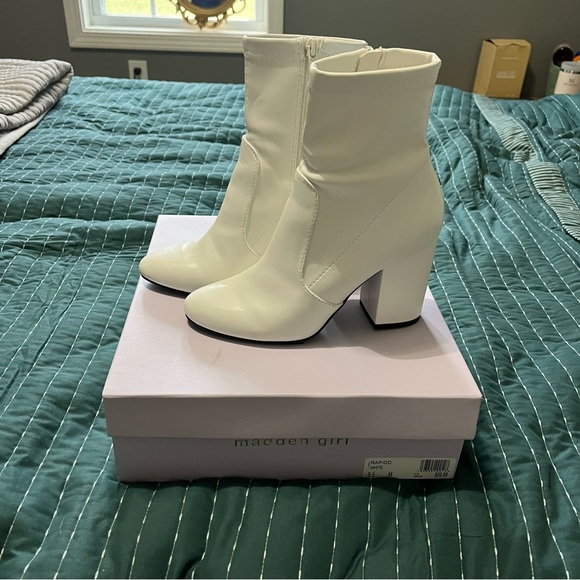 Madden Girl White Ankle Boots - Picture 1 of 4